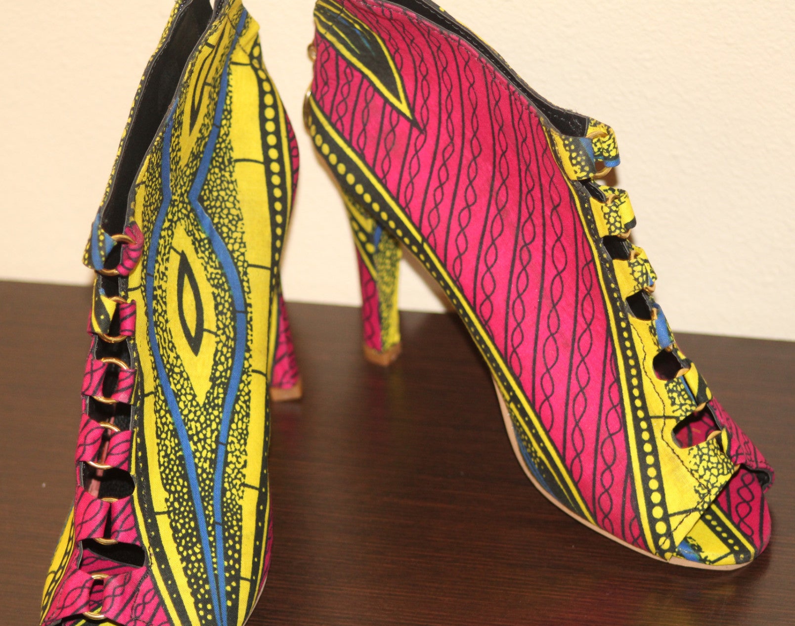 Womens Ankara Shoe - Nubian Goods